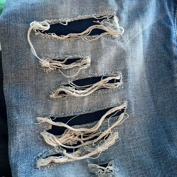 American Eagle hi-rise jegging crop, super stretch, distressed. Women’s size 6 - Picture 14 of 15